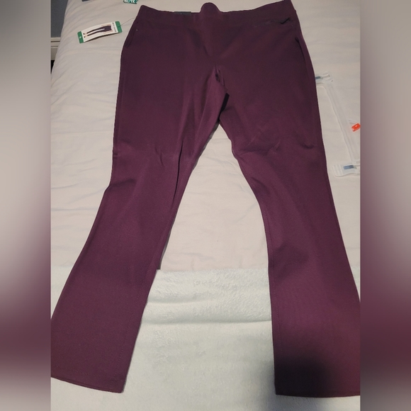 DKNY burgundy stretch pant - Picture 1 of 3
